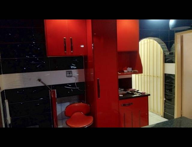 3 BEDROOM HOUSE FOR SALE IN ZAKARIYYA PARK